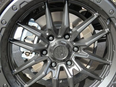 Used 2025 Toyota Tundra SR image 86