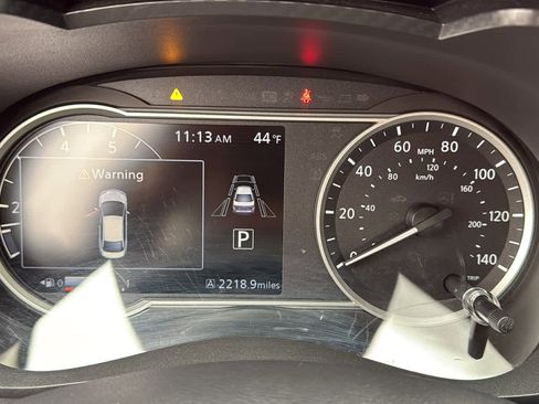 Used 2023 Nissan Versa SV image 23