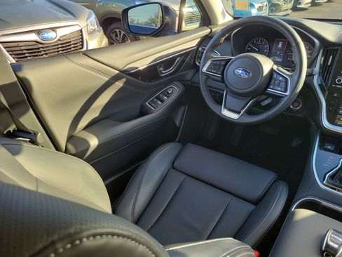 Used 2023 Subaru Outback Limited image 15