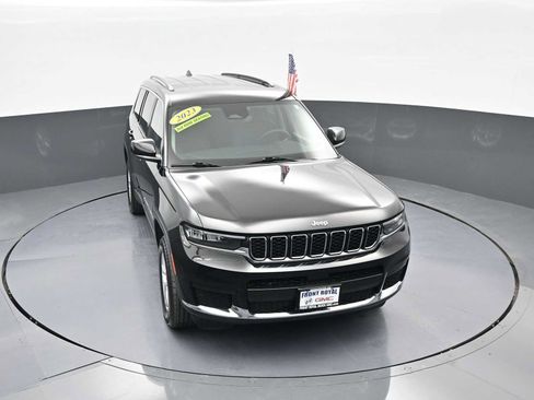 Used 2023 Jeep Grand Cherokee L Laredo image 35