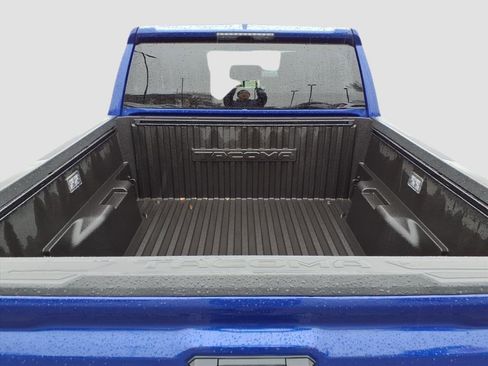 Used 2024 Toyota Tacoma TRD Sport image 32