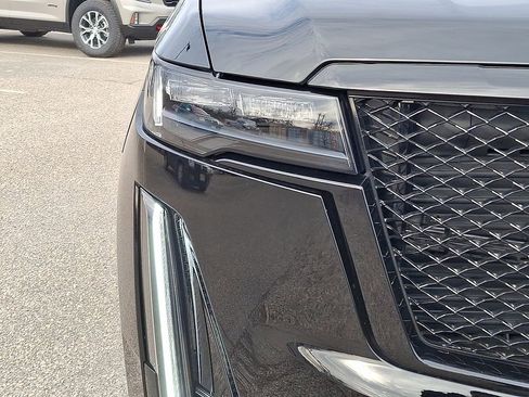 Used 2024 Cadillac Escalade Sport Platinum w/ Heavy-Duty Trailer Package image 17