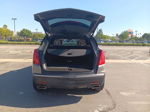 Used 2018 Cadillac XT5 FWD image 9
