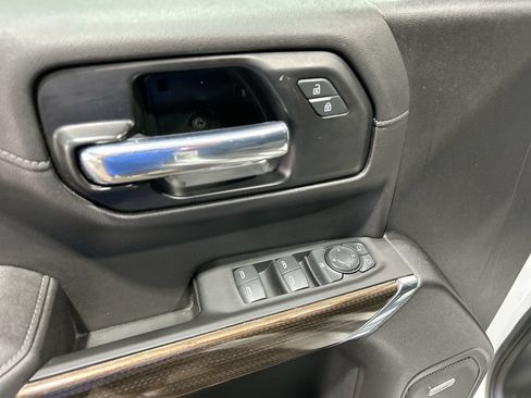 Used 2022 Chevrolet Silverado 1500 RST w/ Convenience Package II AWD/4WD image 27