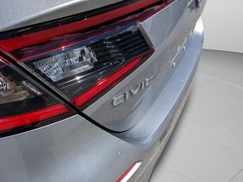 Used 2023 Honda Civic Sport image 39