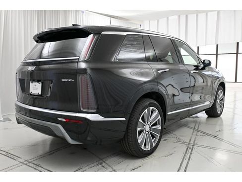 New 2026 Cadillac Vistiq Luxury image 7