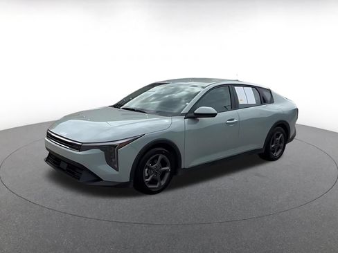 Used 2025 Kia K4 FWD image 8