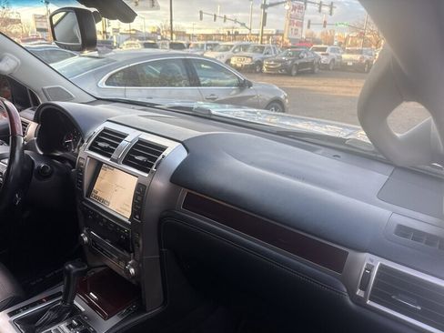 Used 2015 Lexus GX 460 Luxury image 29