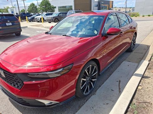 Used 2023 Honda Accord Touring image 1