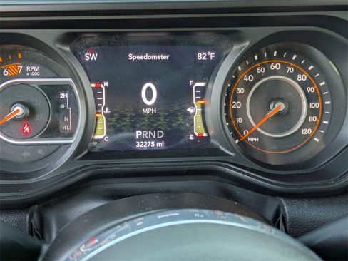 Used 2024 Jeep Wrangler Sahara image 19