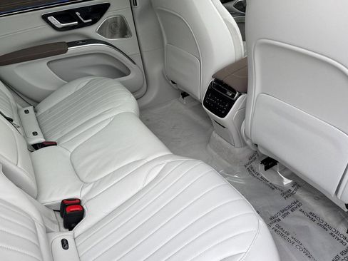 Certified 2023 Mercedes-Benz EQS 580 4MATIC SUV image 31