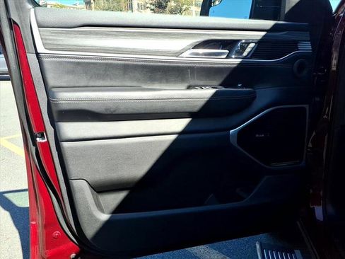 Used 2023 Jeep Wagoneer Series III w/ Premium Group I image 17