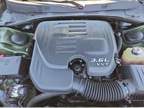 Used 2022 Dodge Charger SXT w/ Plus Group RWD image 17
