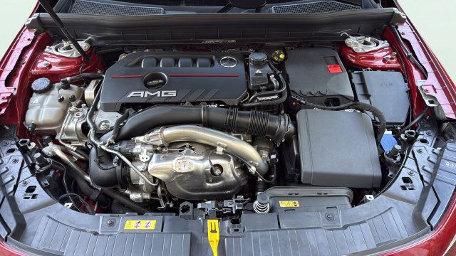 Used 2023 Mercedes-Benz GLB 35 AMG 4MATIC image 33