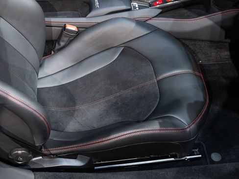Certified 2021 Ferrari F8 Tributo RWD image 46