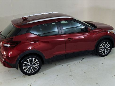 Used 2023 Nissan Kicks SV image 15