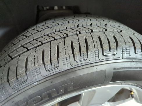 Used 2017 Chevrolet Tahoe LT image 22