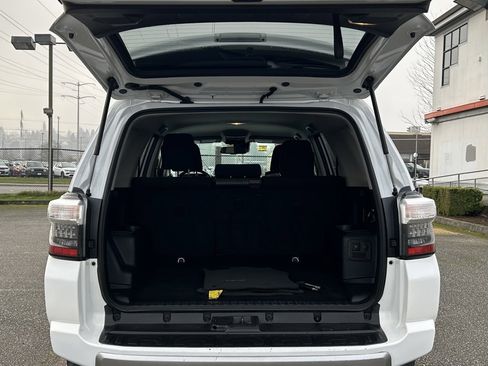 Certified 2024 Toyota 4Runner TRD Off-Road image 24