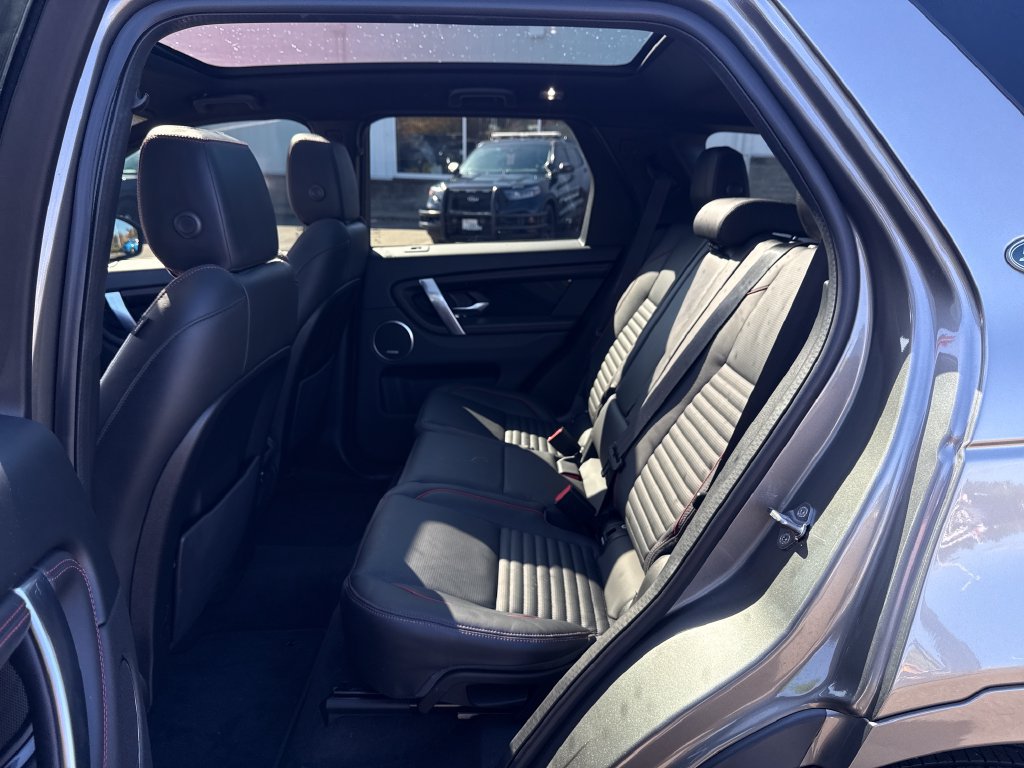 Used 2020 Land Rover Discovery Sport HSE R-Dynamic AWD/4WD image 27