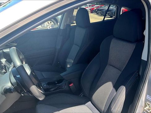 Used 2021 Subaru Crosstrek 2.0i Premium w/ Moonroof Package AWD/4WD image 18