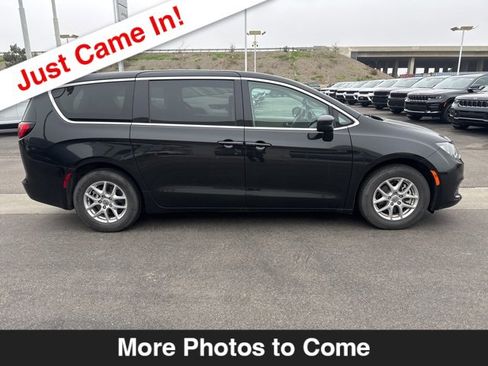 Certified 2023 Chrysler Voyager LX image 7