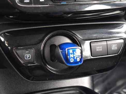 Used 2022 Toyota Prius LE FWD image 23