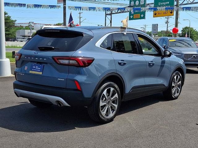 Certified 2023 Ford Escape Platinum AWD/4WD image 4