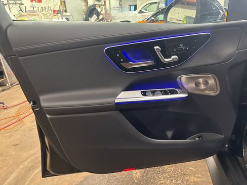 Used 2025 Mercedes-Benz GLC 350e GLC 350e image 10