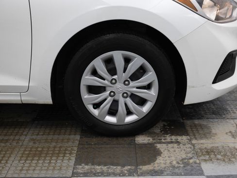 Used 2022 Hyundai Accent SE image 12