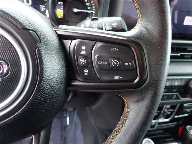 Used 2024 Jeep Wrangler Unlimited AWD/4WD image 14