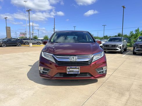 Used 2019 Honda Odyssey Elite image 2