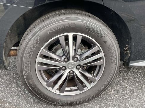 Used 2019 INFINITI QX60 Luxe w/ Essential Package image 7