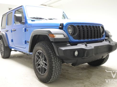 Used 2024 Jeep Wrangler Unlimited Sport AWD/4WD image 6