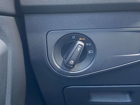 Used 2024 Volkswagen Tiguan S image 18