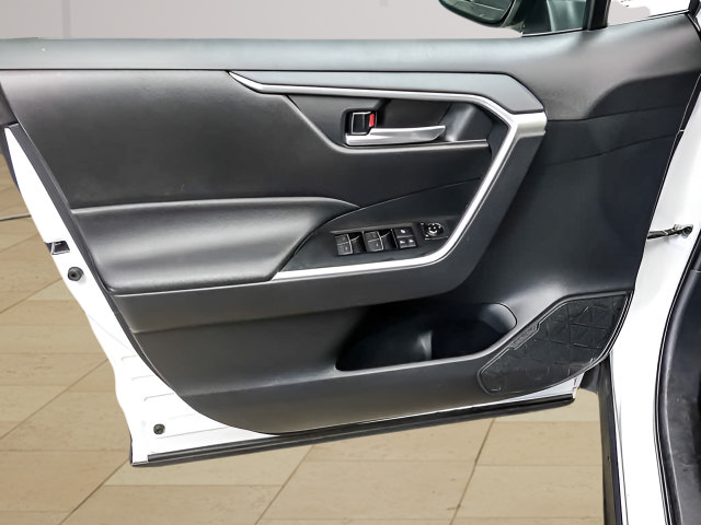 Certified 2025 Toyota RAV4 XLE AWD/4WD image 21