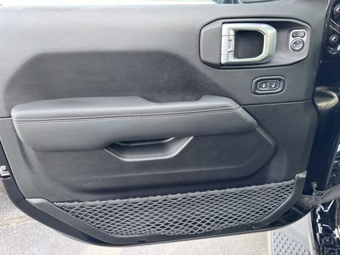 Used 2021 Jeep Gladiator Overland w/ Popular Equipment Package image 21