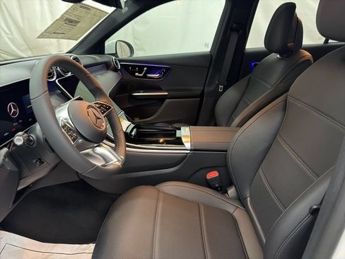 Used 2026 Mercedes-Benz GLC 300 image 14