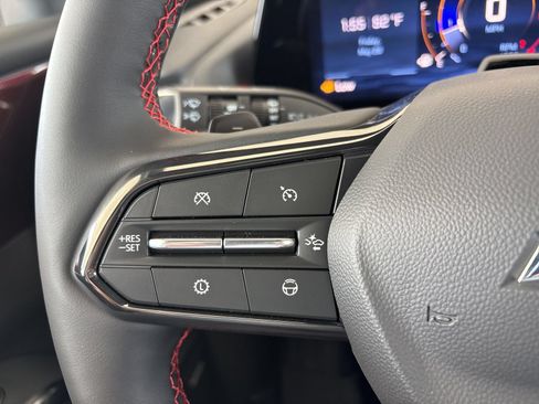 New 2026 Chevrolet Traverse RS w/ LPO, Floor Liner Package FWD image 33