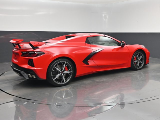 Used 2023 Chevrolet Corvette Stingray Premium Conv w/ Z51 Performance Package RWD image 3