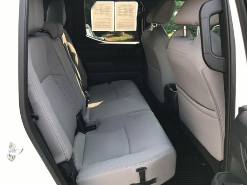 Certified 2024 Toyota Tacoma SR5 AWD/4WD image 27