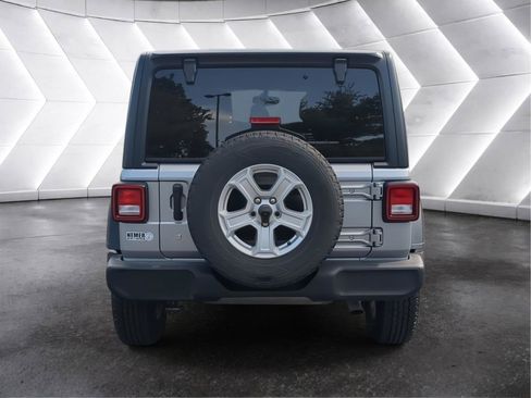Used 2018 Jeep Wrangler Unlimited Sport S AWD/4WD image 5