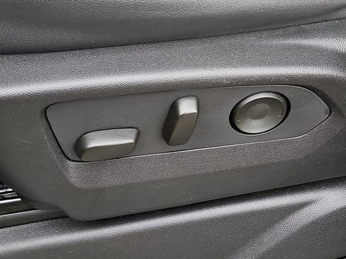 Used 2023 Chevrolet Tahoe LT w/ LT Signature Package AWD/4WD image 27