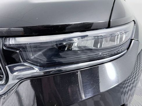 Used 2022 Jeep Grand Cherokee Limited image 27