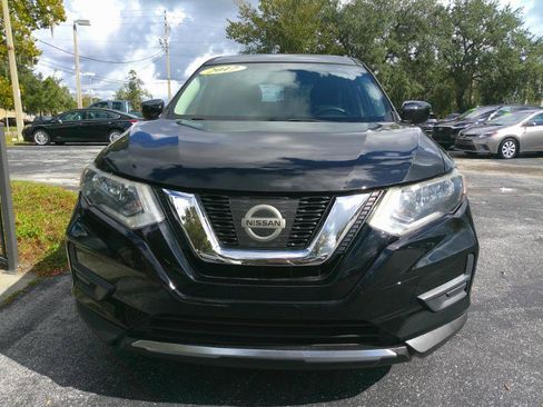 Used 2017 Nissan Rogue S FWD image 3