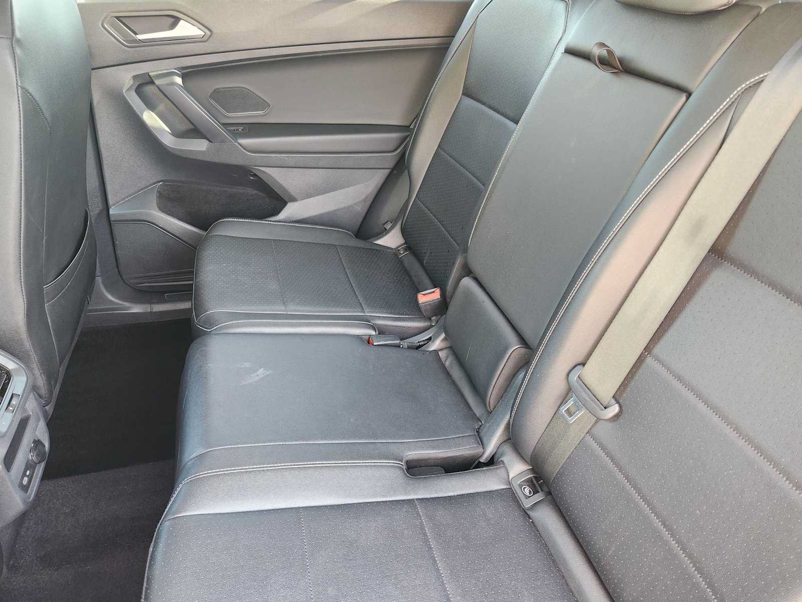 Used 2021 Volkswagen Tiguan SE FWD image 28