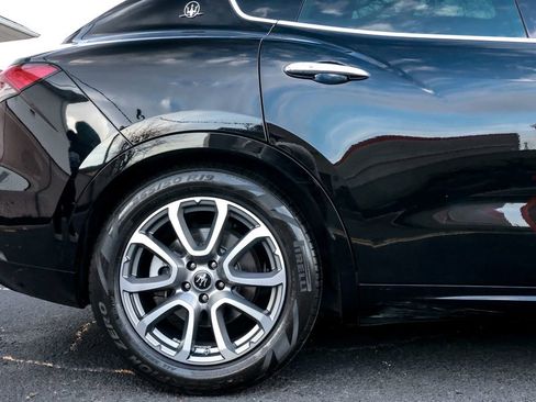 Used 2021 Maserati Levante image 9