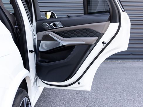 Used 2021 BMW X5 M w/ Executive Package AWD/4WD image 27