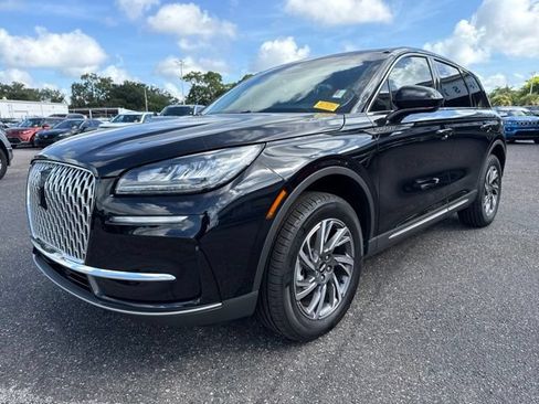 Used 2025 Lincoln Corsair FWD image 2