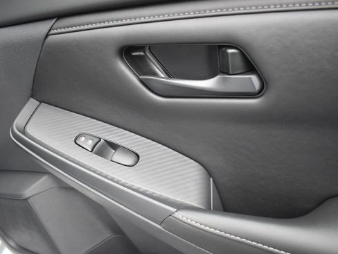 Used 2025 Nissan Sentra S image 23