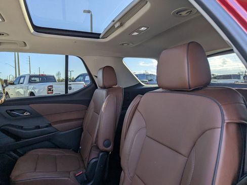 Used 2021 Chevrolet Traverse High Country image 19